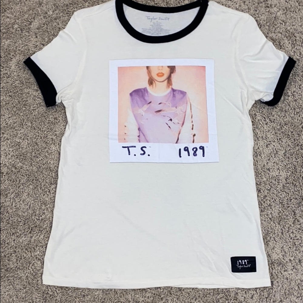Taylor Swift 1989 World Tour Polaroid Tee
